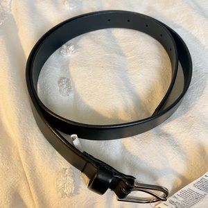 Black Woman’s Banana Republic Belt with Tags